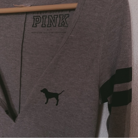 💕 VS Onesie - Picture 5 of 6